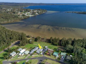 VINCES LANDING OLD EROWAL BAY 4pm Check Out Sundays